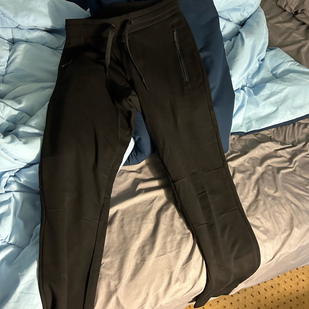 Men’s 2023 Armani exchange Size XS tapered sweatpants